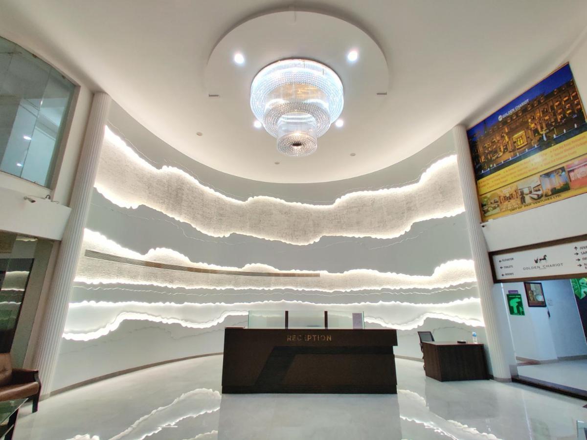 Golden Chariot Hotel Даман Екстериор снимка